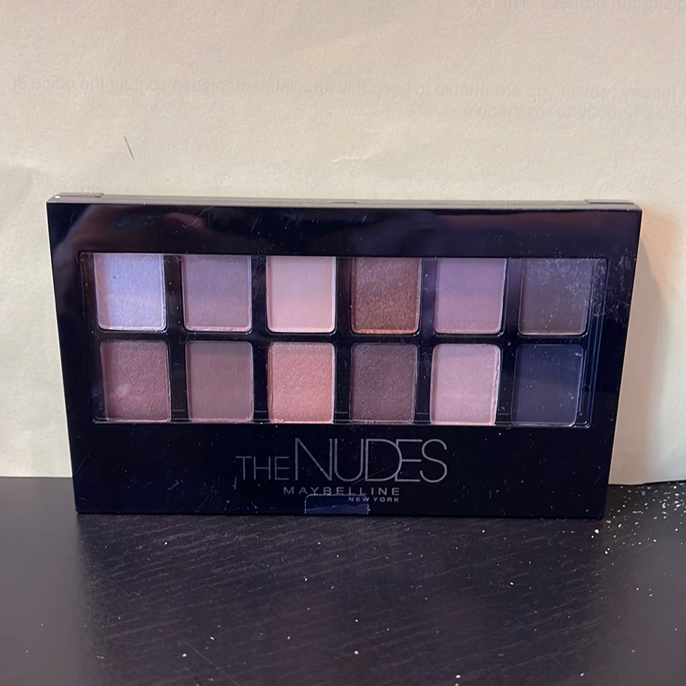 The Nudes eyeshadow palette